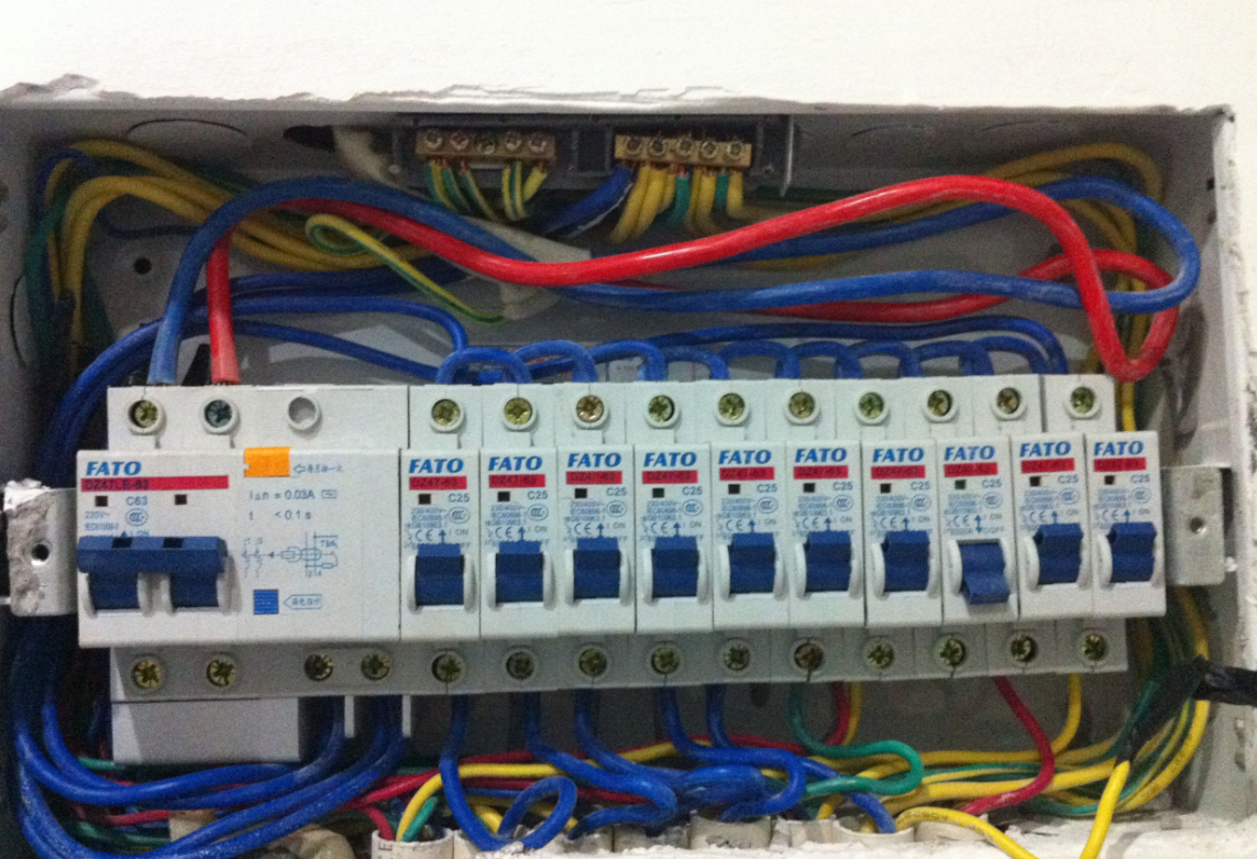 家里電路老是跳閘,怎么回事.png 家里電路老是跳閘,怎么回事.png
