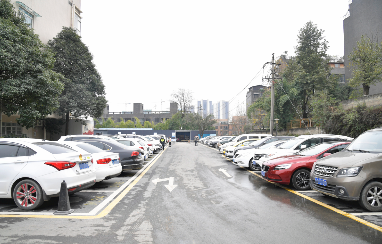 小區(qū)車(chē)位管理費(fèi)包含的服務(wù).png 小區(qū)車(chē)位管理費(fèi)包含的服務(wù).png